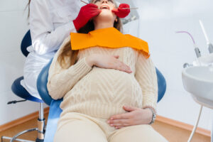 pregnant in dental visit
