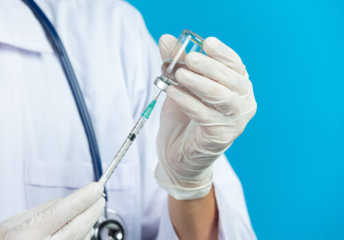 5 Benefits and 3 Risks of IV Dental Sedation