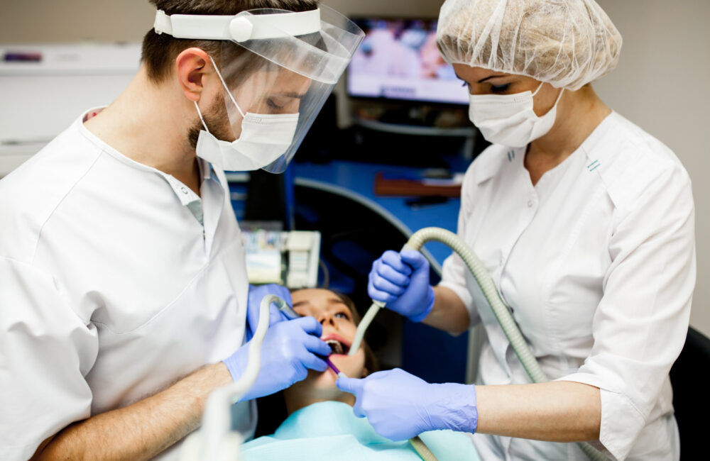 What is an Oral & Maxillofacial Surgeon